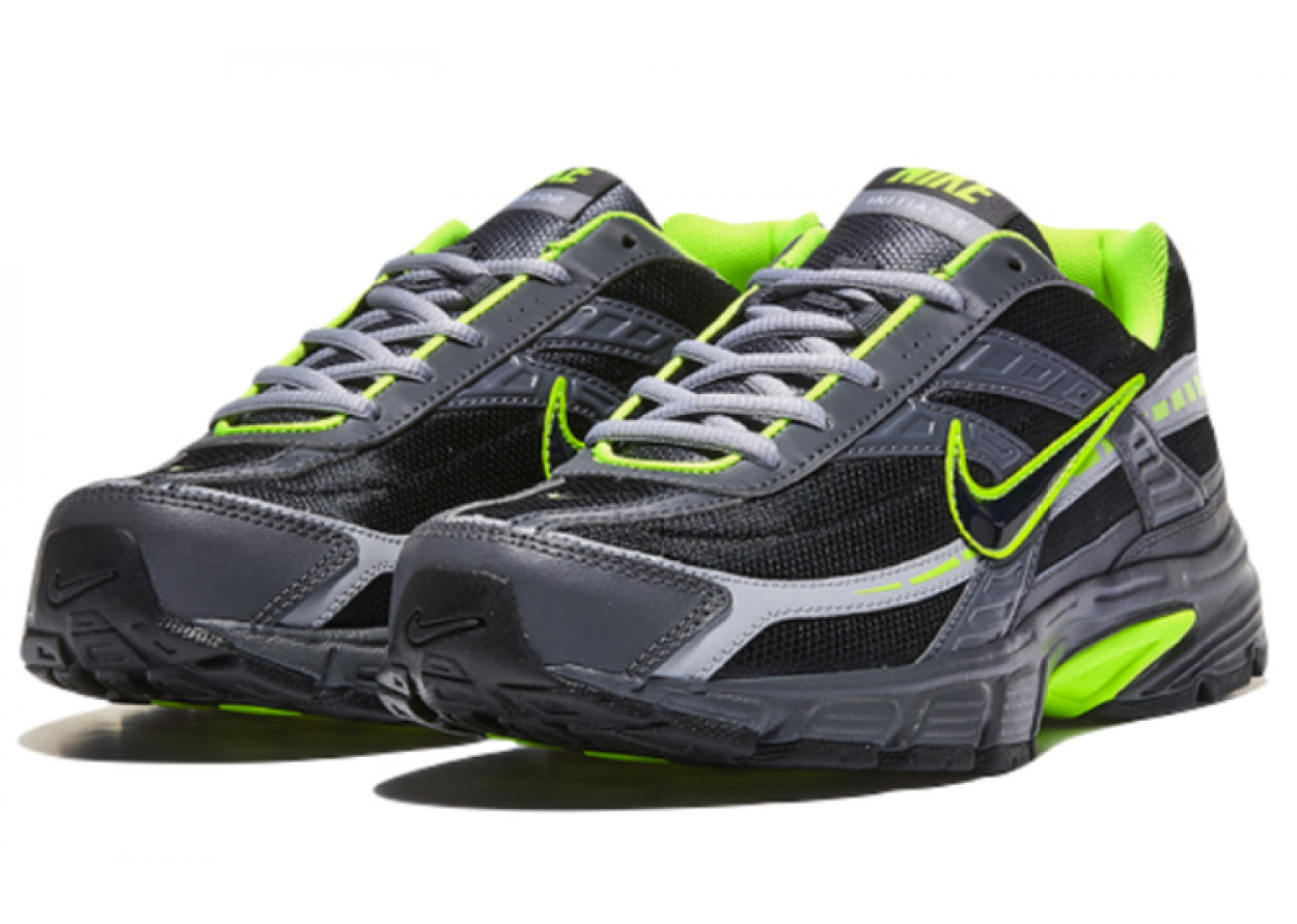 Nike Initiator