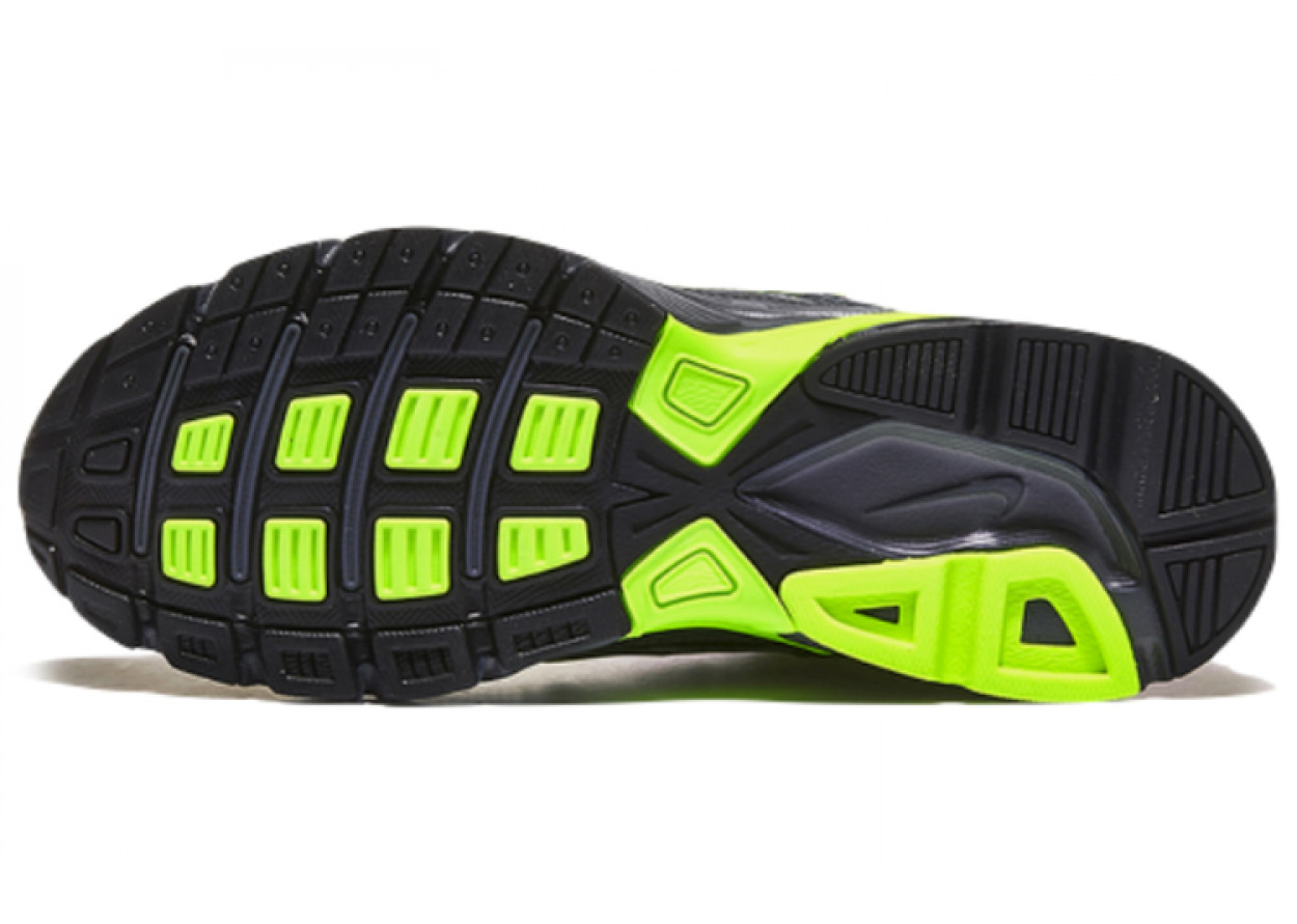 Nike Initiator