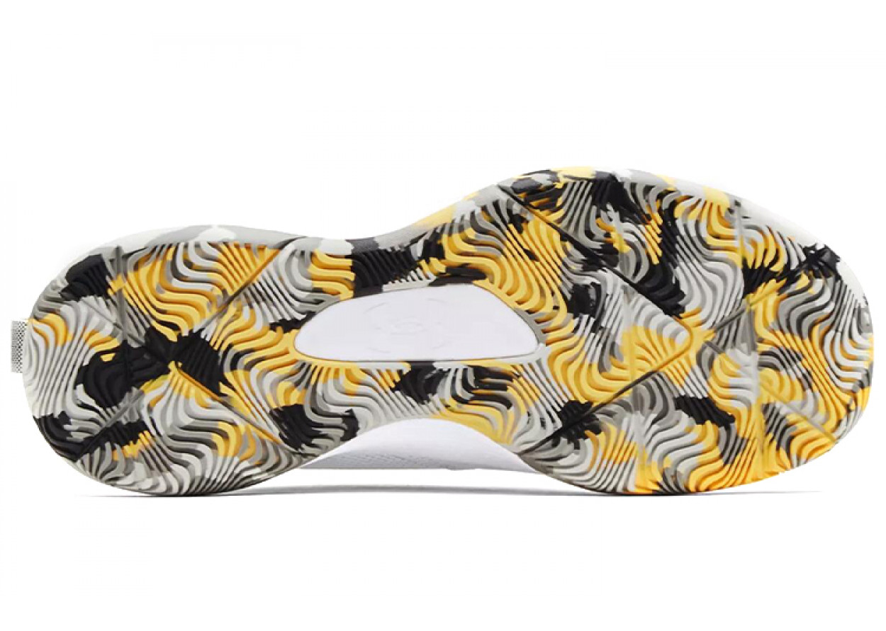 Under Armour Curry