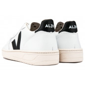 V 10 VEJA 'Extra White Black'