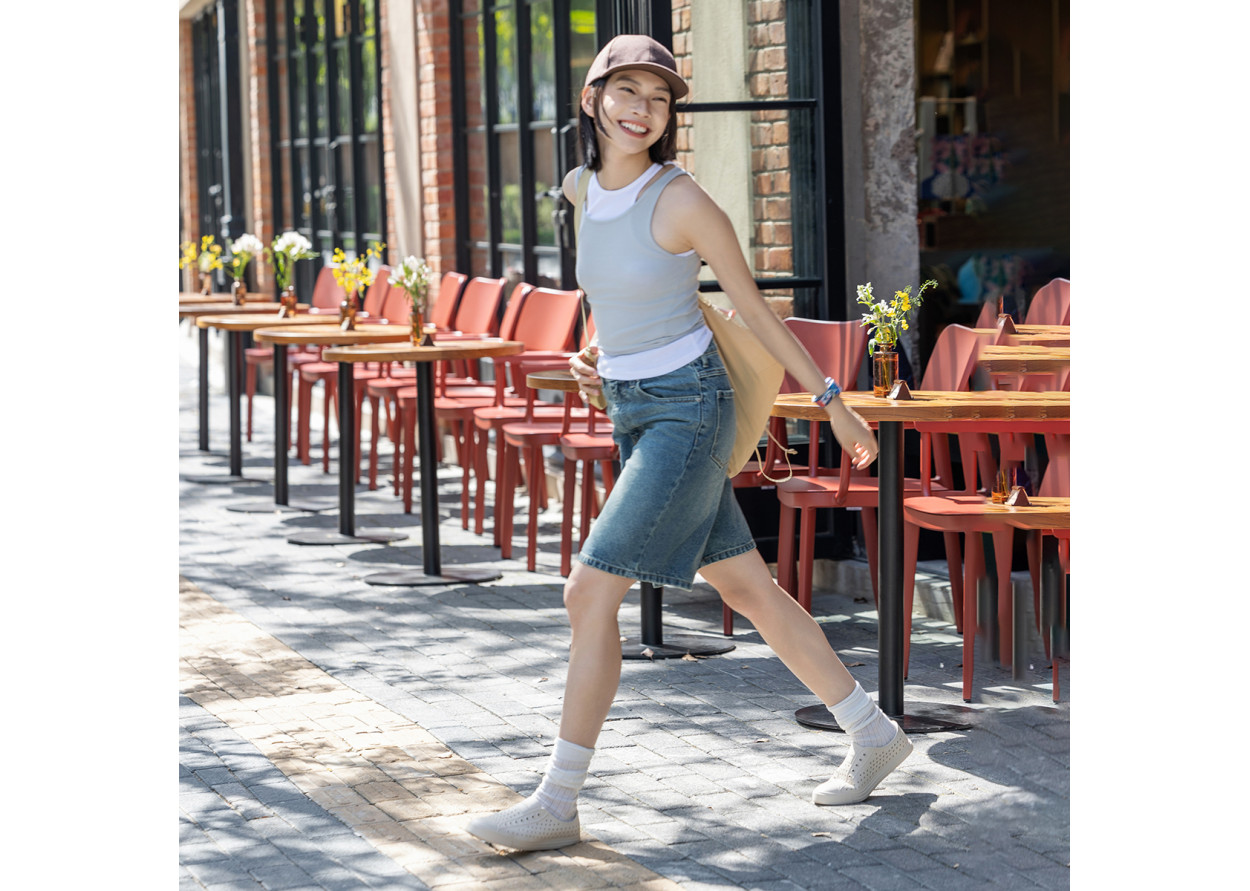 Native Shoes Bloom Clogs Unisex