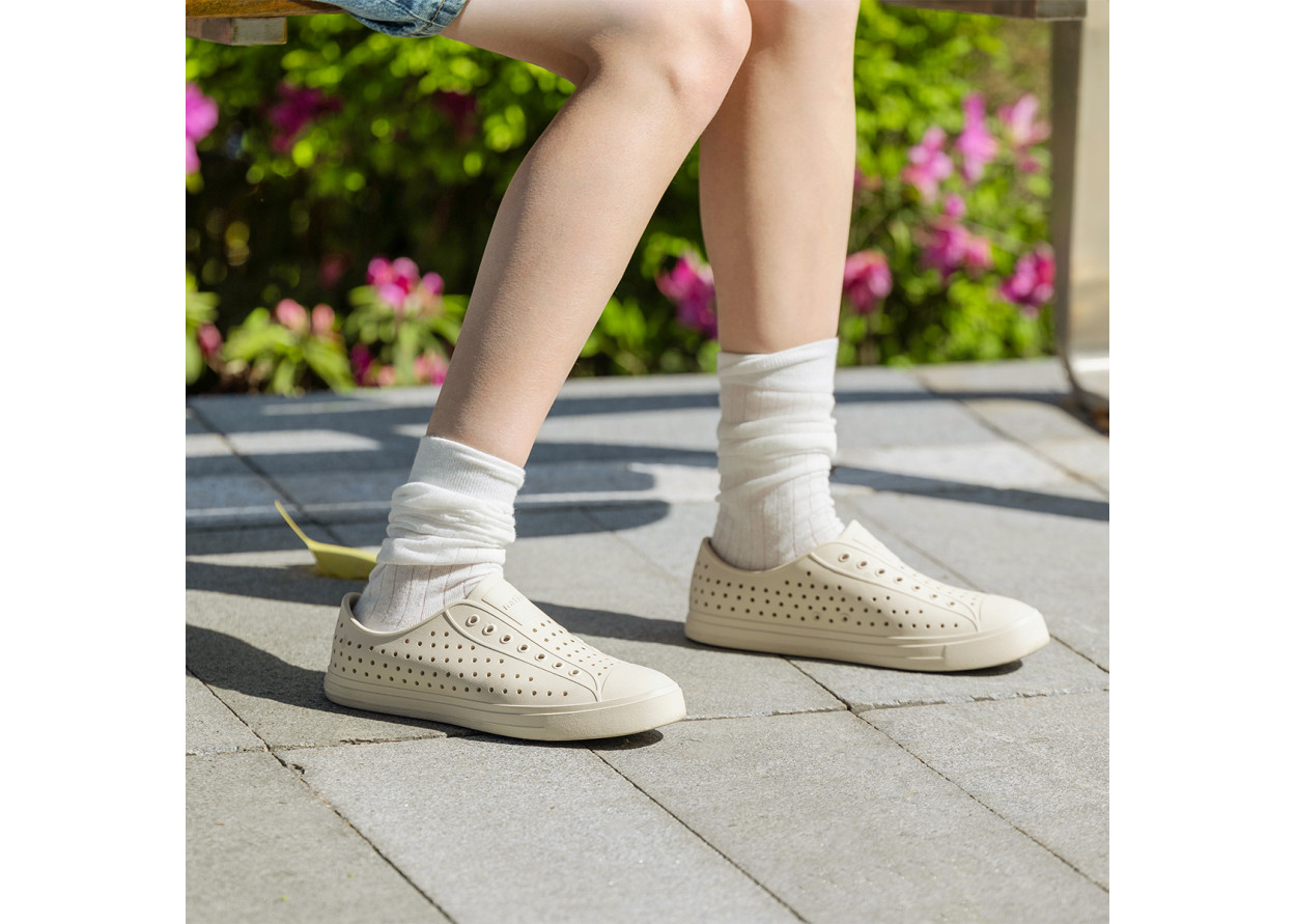 Native Shoes Bloom Clogs Unisex