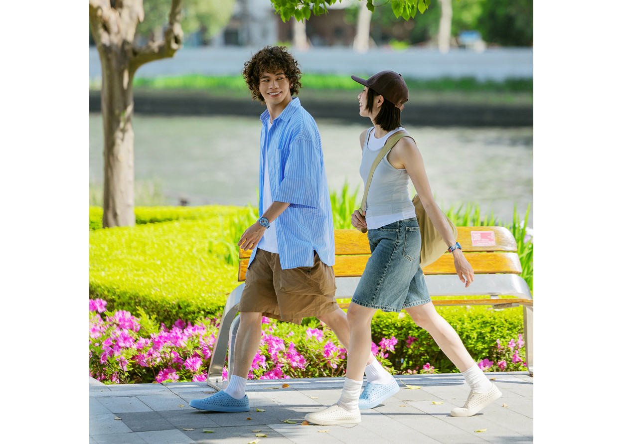 Native Shoes Bloom Clogs Unisex