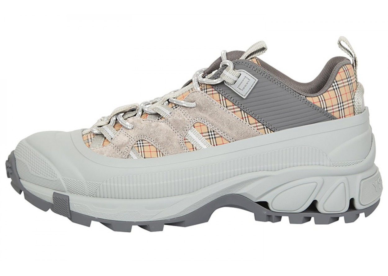 Burberry Arthur Grey Beige Check