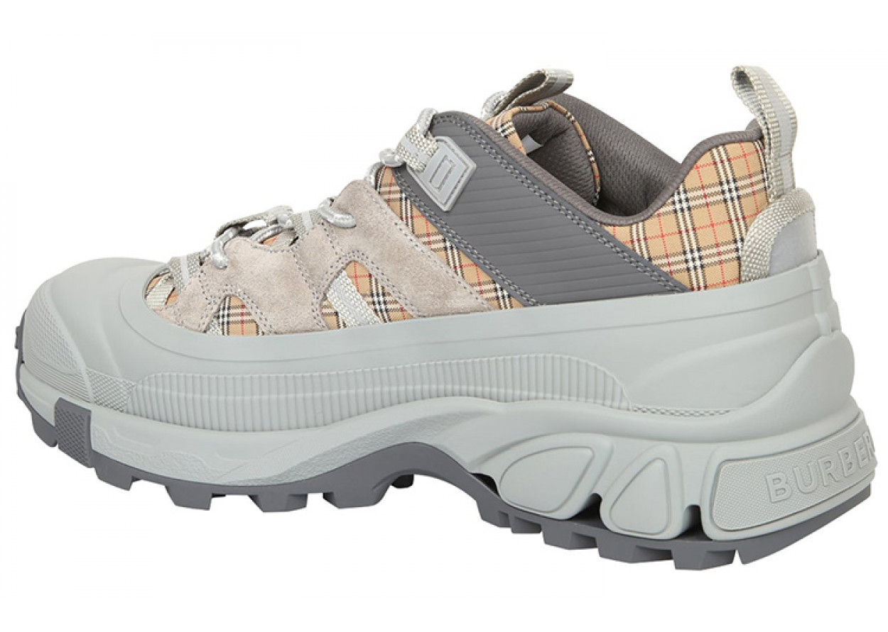 Burberry Arthur Grey Beige Check