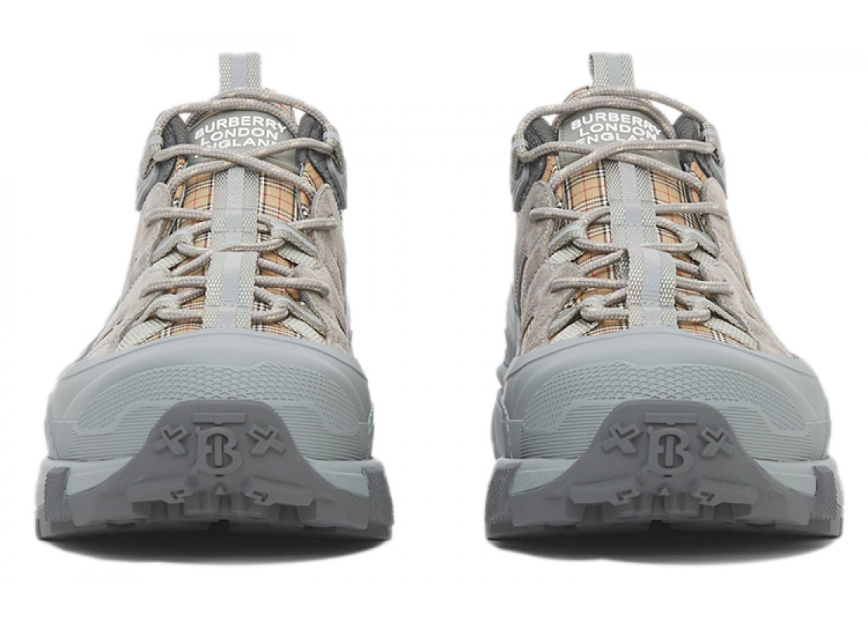 Burberry Arthur Grey Beige Check